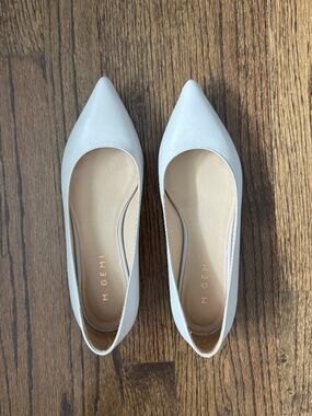 M.Gemi Esatto Pointed Toe Flat - Cream Leather - Size 37